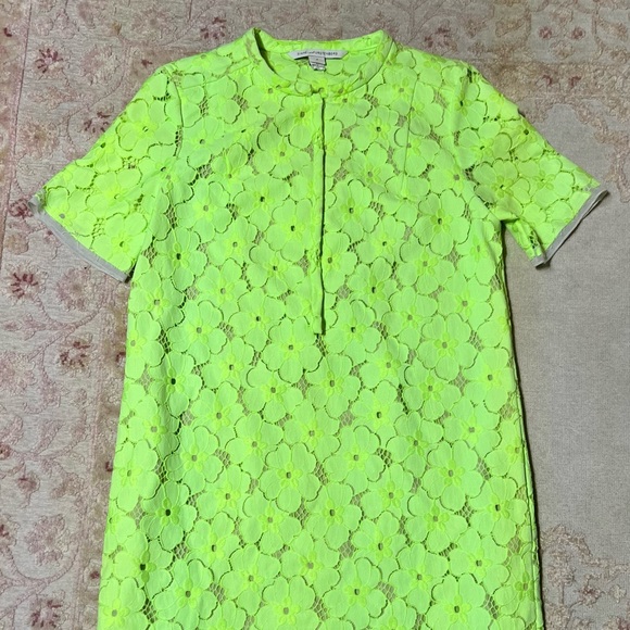 dvf diane von furstenberg size 4 Neon Wanrer Flower Lace Dress - Picture 2 of 13